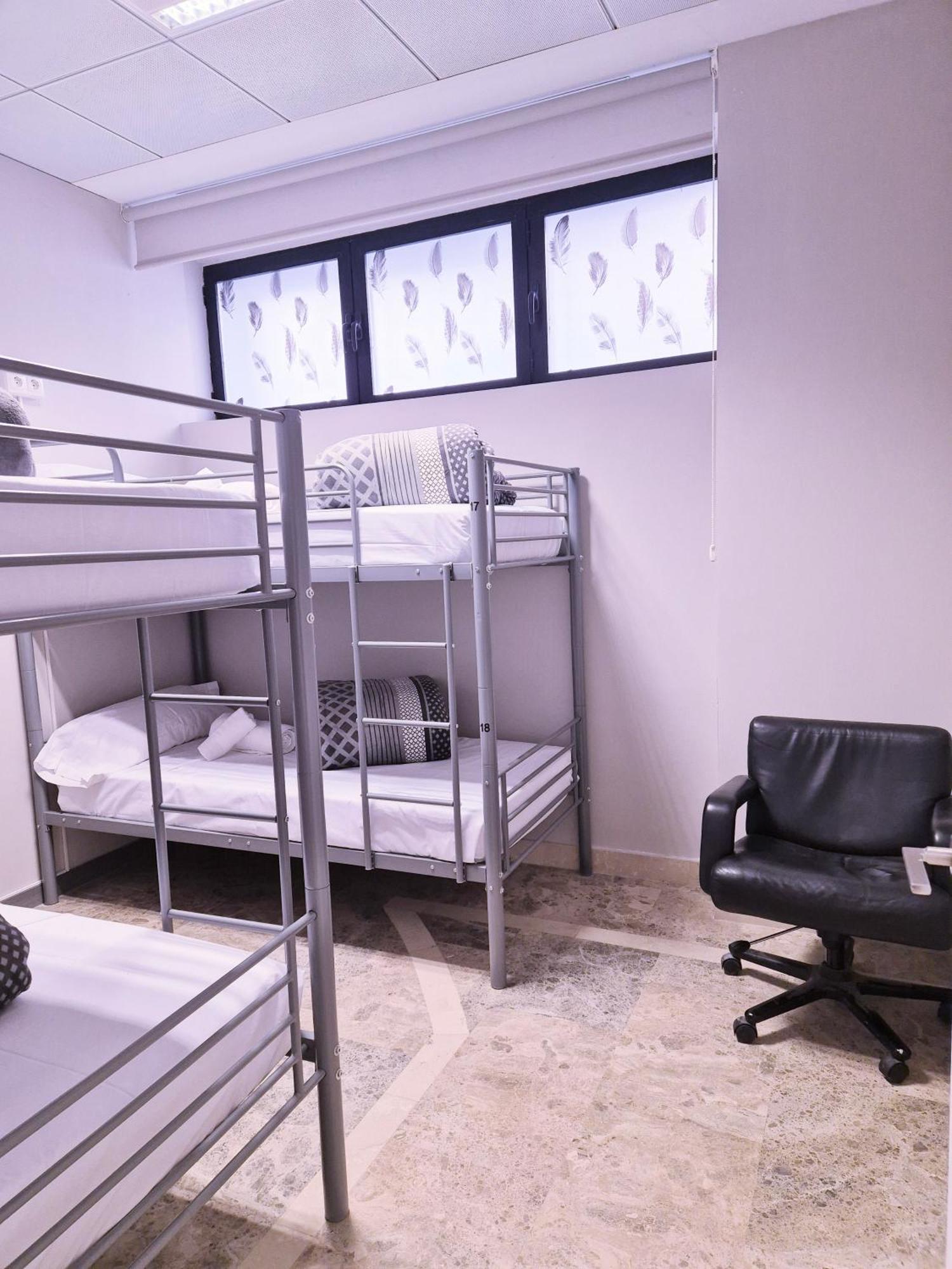 Lai Hostel Madrid Extérieur photo