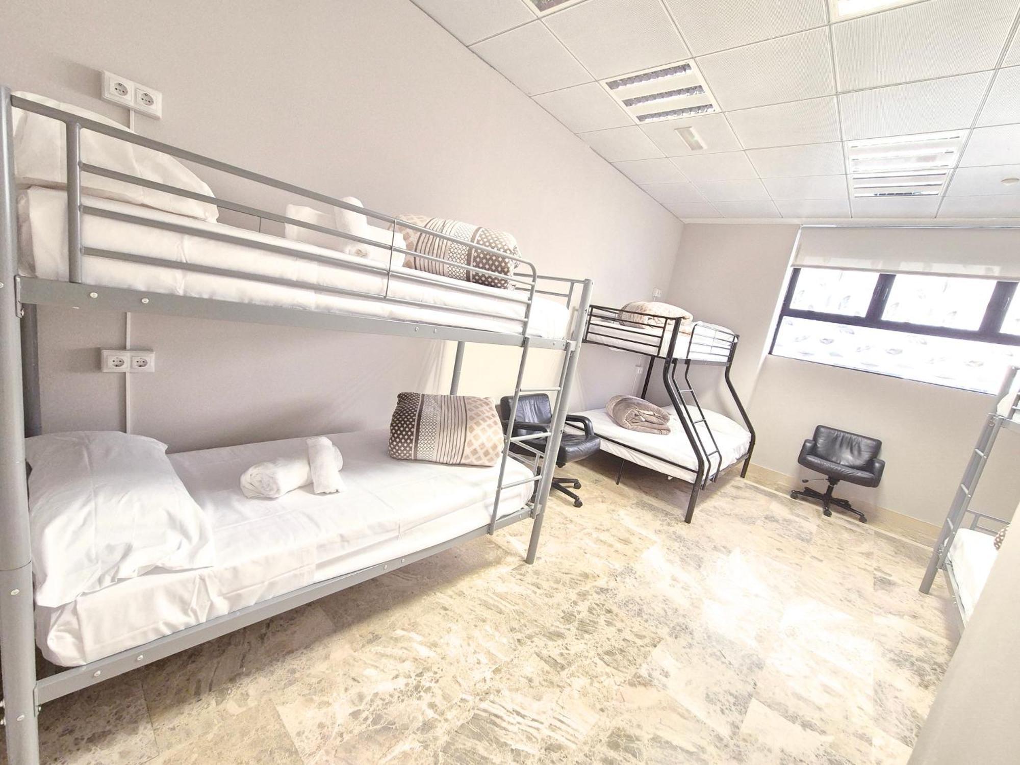 Lai Hostel Madrid Extérieur photo