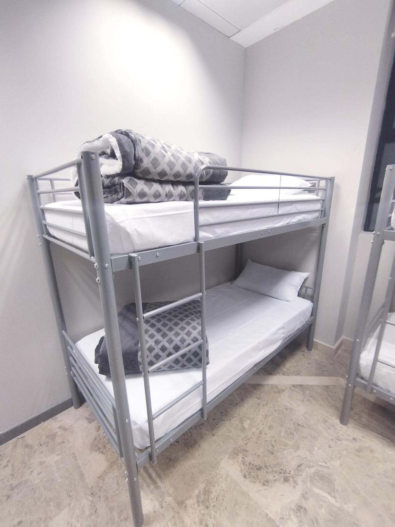 Lai Hostel Madrid Extérieur photo