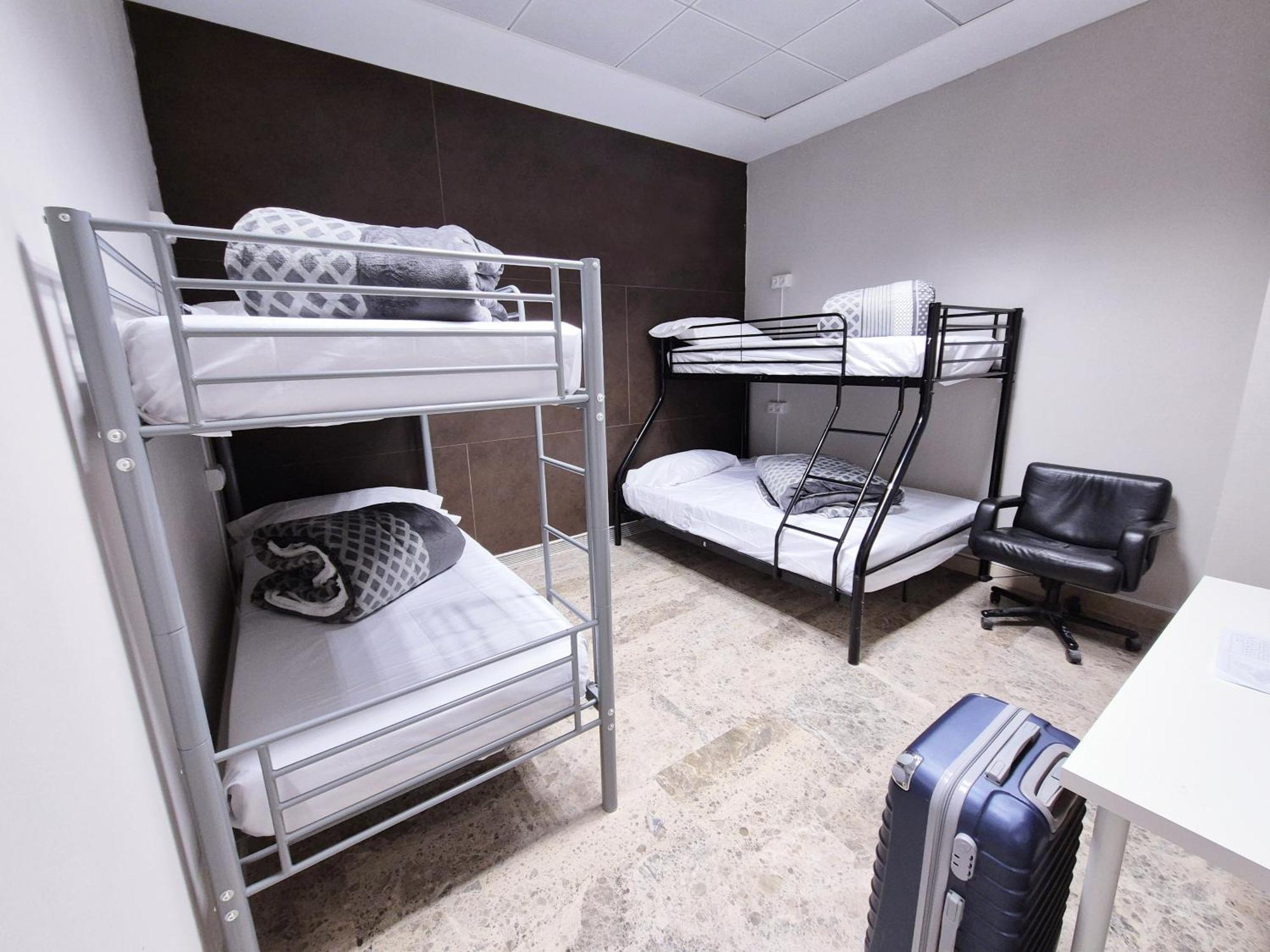 Lai Hostel Madrid Extérieur photo