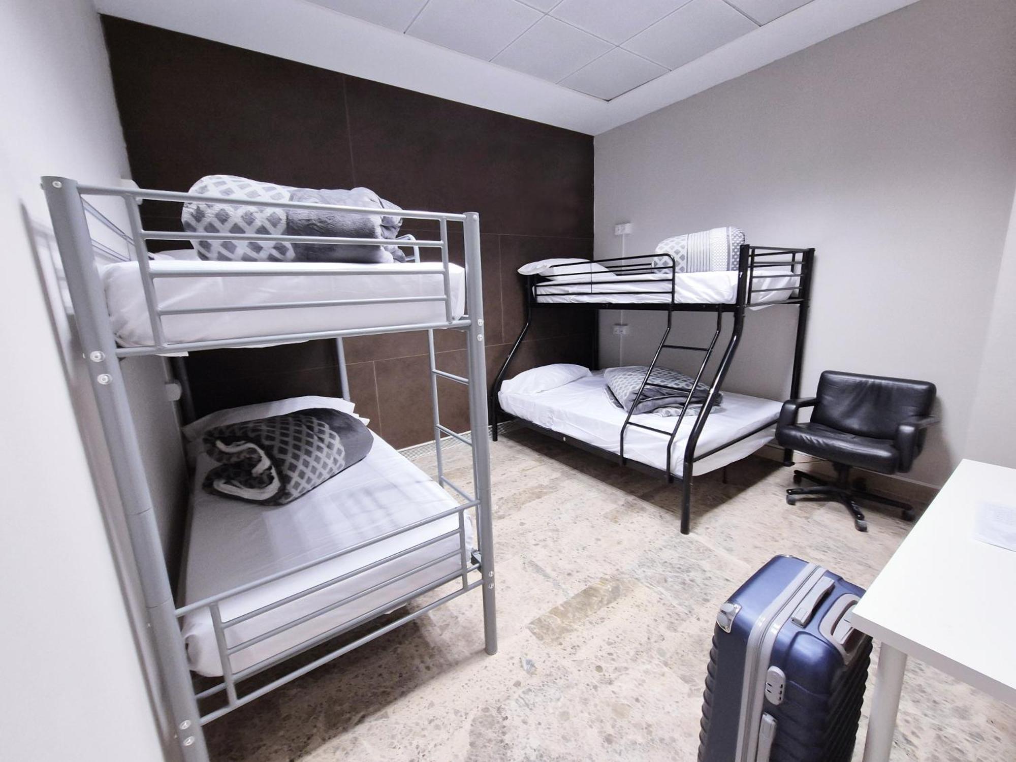 Lai Hostel Madrid Extérieur photo